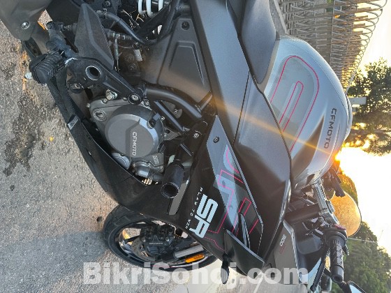 CF MOTO 300SR